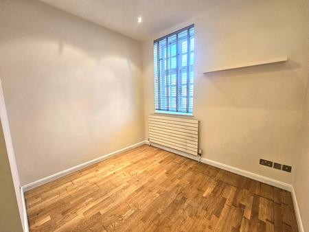 2 bedroom Flat to let in Clare Street, Northampton, NN1