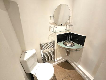 2 bedroom Flat to let in Clare Street, Northampton, NN1