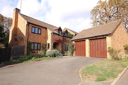 4 bedroom Detached house for sale in Wootton Hill Farm, East Hunsbury