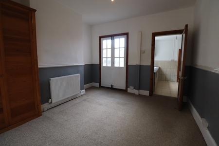 1 bedroom Flat to let in St Leonards Road, Far Cotton, Northampton, NN4