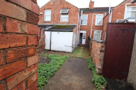 1 bedroom Flat to let in St Leonards Road, Far Cotton, Northampton, NN4