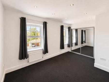 4 bedroom Town house to let in Johnson Court, Southbridge, Northampton, NN4