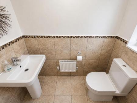 4 bedroom Town house to let in Johnson Court, Southbridge, Northampton, NN4