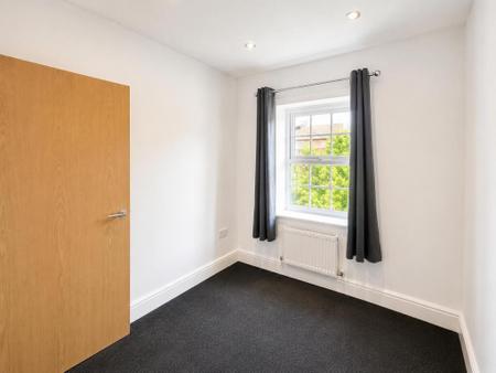 4 bedroom Town house to let in Johnson Court, Southbridge, Northampton, NN4