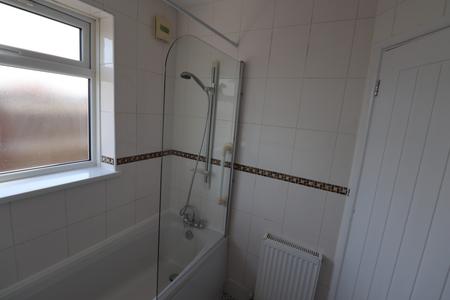 2 bedroom Bungalow to let in Mallory Walk, Parklands, Northampton, NN3