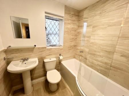 3 bedroom Detached house to let in Mornant Avenue, Hartford, CW8