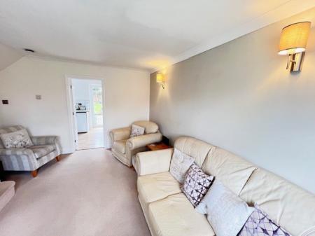 2 bedroom Semi-detached house to let in Mornant Avenue, Hartford, CW8
