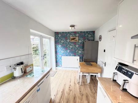 2 bedroom Semi-detached house to let in Mornant Avenue, Hartford, CW8