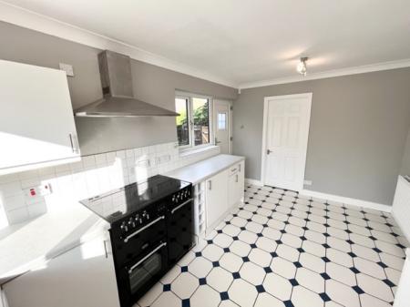 4 bedroom Detached house to let in Marbury Road, Comberbach, CW9