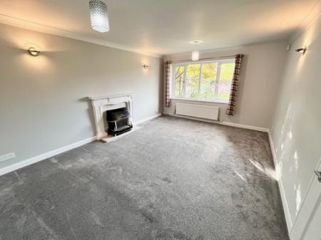4 bedroom Detached house to let in Marbury Road, Comberbach, CW9