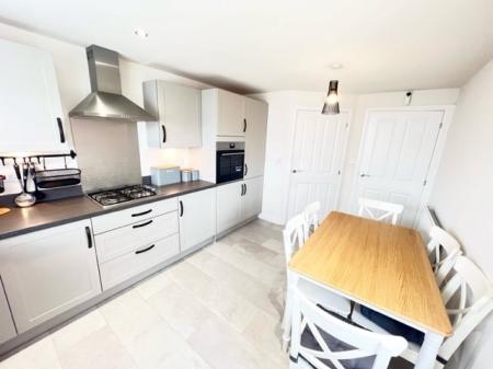 4 bedroom Detached house to let in Medlock Street, Rudheath, CW9