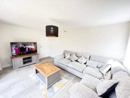 4 bedroom Detached house to let in Medlock Street, Rudheath, CW9