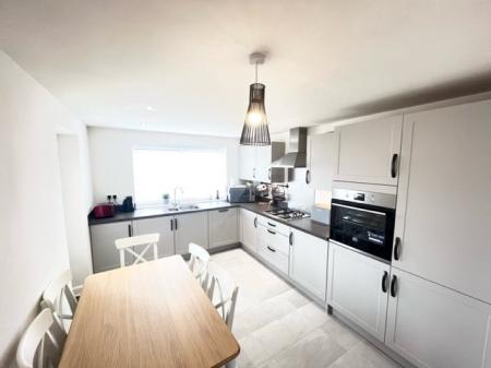 4 bedroom Detached house to let in Medlock Street, Rudheath, CW9