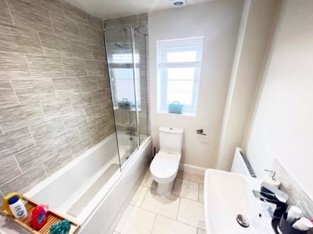 4 bedroom Detached house to let in Medlock Street, Rudheath, CW9