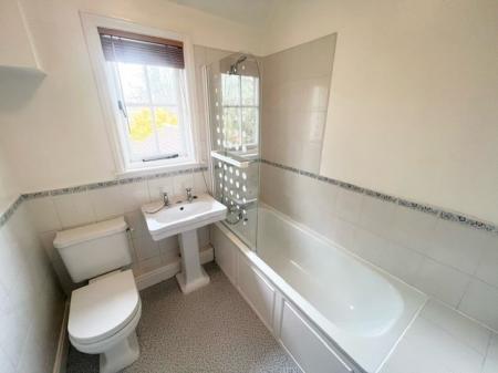 4 bedroom Mews house to let in Chester Road, Hartford, CW8