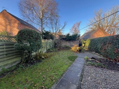 4 bedroom Mews house to let in Chester Road, Hartford, CW8