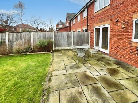 3 bedroom Semi-detached house to let in Harthill Close, Kingsmead, CW9