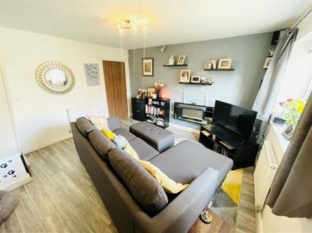 2 bedroom Mews house to let in Harper Close, Winnington, CW8