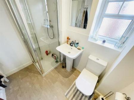 2 bedroom Mews house to let in Harper Close, Winnington, CW8