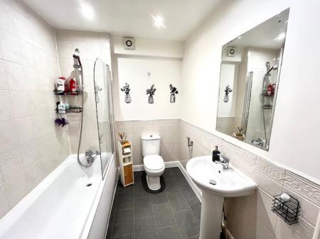 1 bedroom Flat to let in Basilica Apartments, Barbers Lane, Northwich, CW8