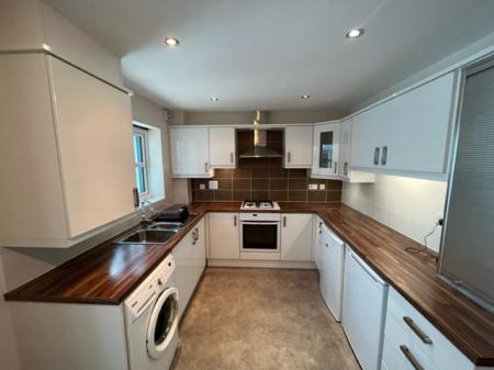 3 bedroom Mews house to let in Winnington Old Lane, Winnington, CW8