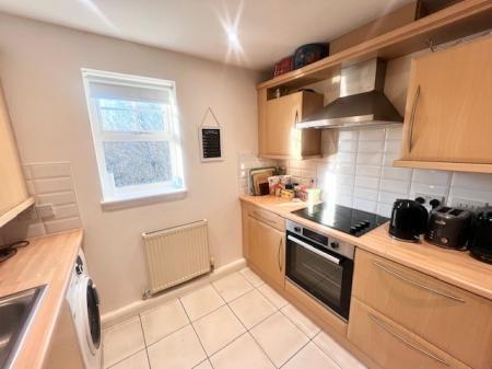 2 bedroom Apartment to let in Sandbach Drive, Northwich, CW9