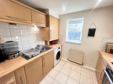 2 bedroom Apartment to let in Sandbach Drive, Northwich, CW9