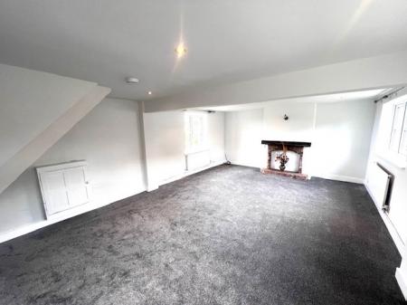 3 bedroom Cottage to let in Green Lane, Wincham, CW9