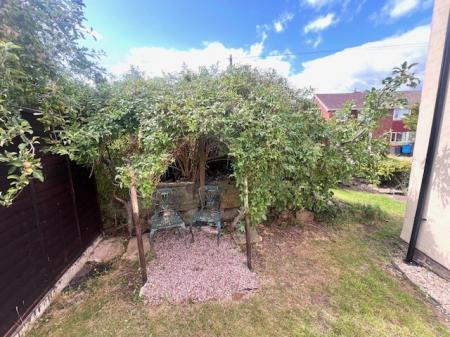 3 bedroom Cottage to let in Green Lane, Wincham, CW9