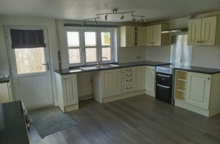 3 bedroom Cottage to let in Green Lane, Wincham, CW9