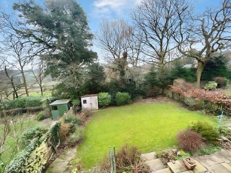 4 bedroom Detached house to let in Primrose Hill, Cuddington, CW8