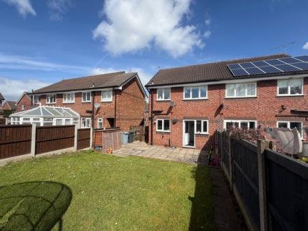 3 bedroom Semi-detached house to let in Shilton Close, Middlewich, CW10
