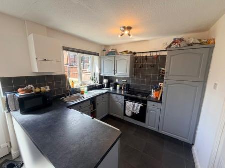 3 bedroom Semi-detached house to let in Shilton Close, Middlewich, CW10
