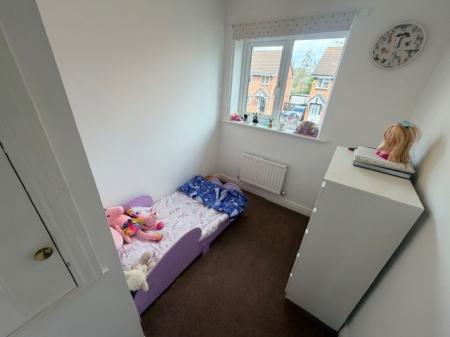 3 bedroom Semi-detached house to let in Shilton Close, Middlewich, CW10