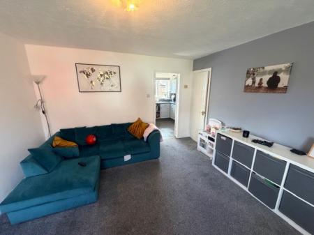 3 bedroom Semi-detached house to let in Shilton Close, Middlewich, CW10