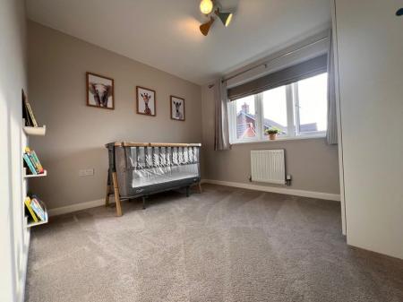 5 bedroom Detached house to let in Barnside Way, Moulton, CW9