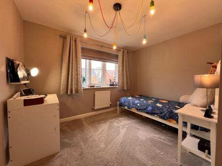 5 bedroom Detached house to let in Barnside Way, Moulton, CW9