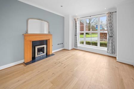 5 bedroom Semi-detached house to let in Hunters Lane, Hartford, CW8