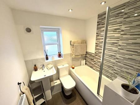 1 bedroom Maisonette to let in Arnold Court, Winnington, CW8