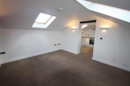 1 bedroom Detached house to let in London Road, Davenham, CW9