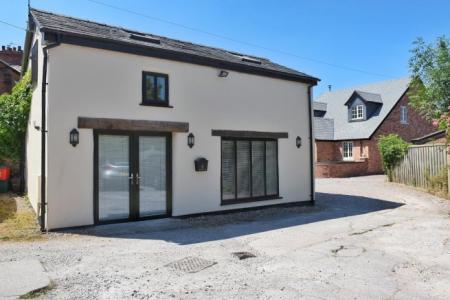 London Road, Davenham, CW9