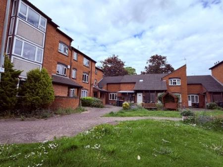 1 bedroom Flat to let in Naylor Court, Northwich, CW9