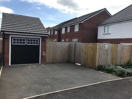 4 bedroom Detached house to let in Croxton Lane, Middlewich, CW10