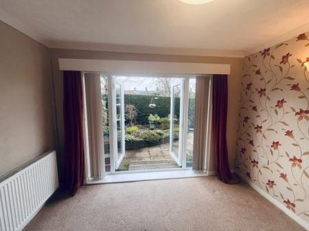 2 bedroom Bungalow to let in Fern Way, Weaverham, CW8