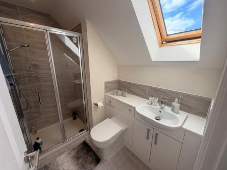 4 bedroom Semi-detached house to let in Outfield Chase, Winnington, CW8