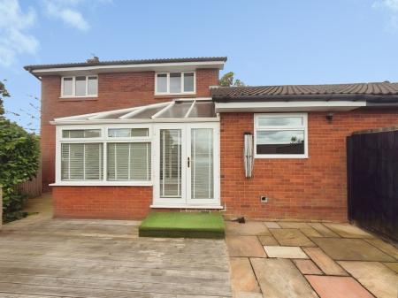 4 bedroom Detached house to let in Blossoms Heights, Northwich, CW8