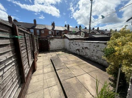 2 bedroom Terraced House to let in Church Street, Moulton, CW9