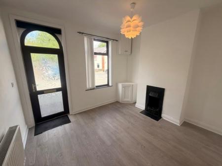 2 bedroom Terraced House to let in Church Street, Moulton, CW9