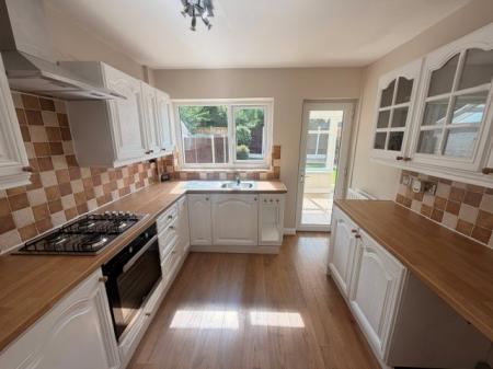 2 bedroom Mews house to let in Farm Road, Rudheath, CW9