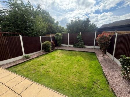 2 bedroom Mews house to let in Farm Road, Rudheath, CW9